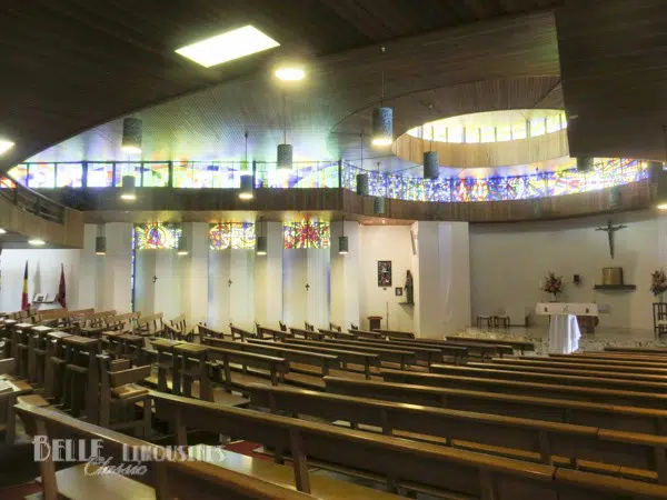 Wedding Limos at Aquinas College 3 college chapel